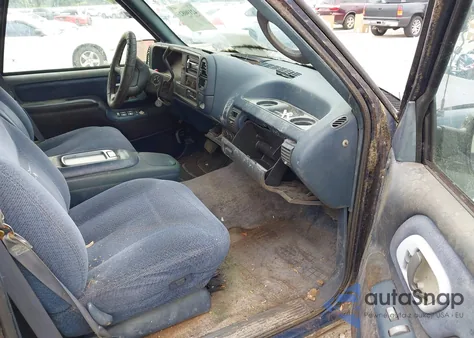 1995 Chevrolet Suburban C1500 from USA, damaged, VIN 3GNEC16K5SG112827